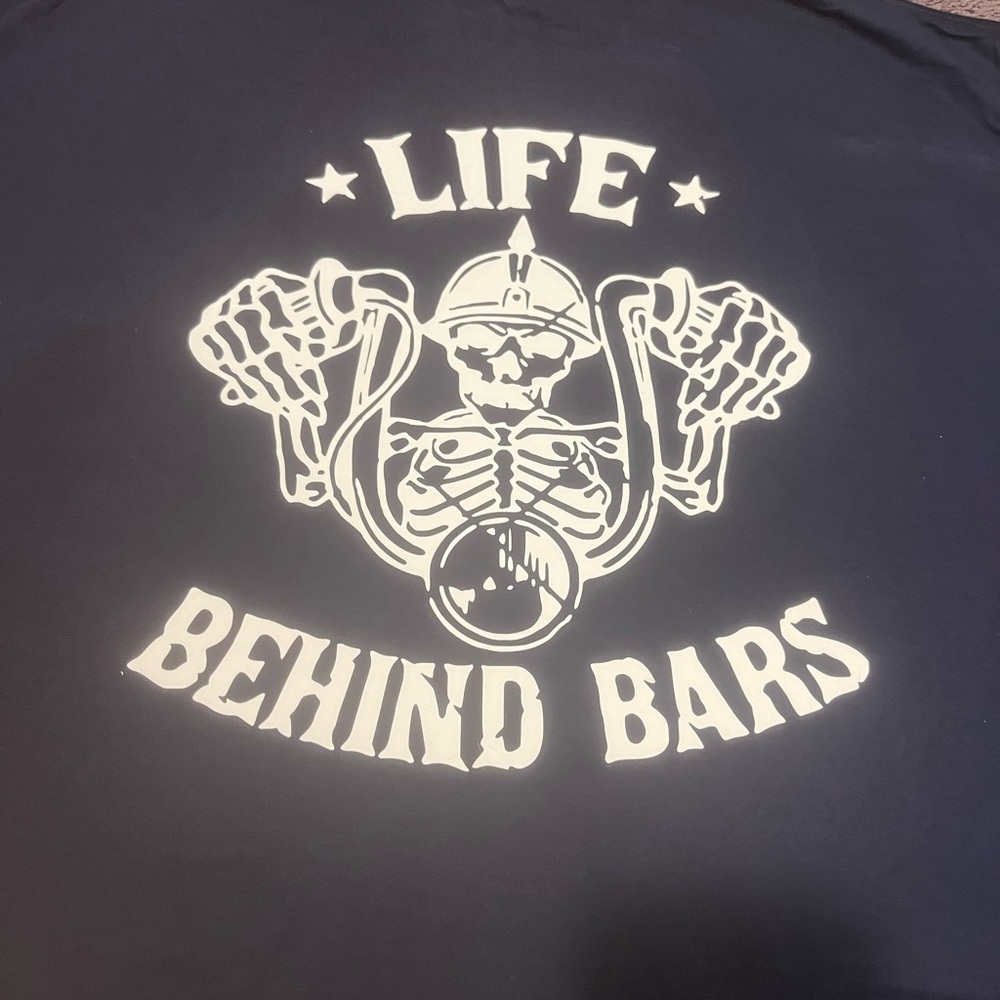 Men's shirt